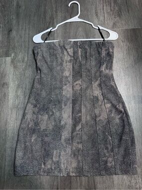 Forever 21 Strapless Gray Patterned Mini Dress
